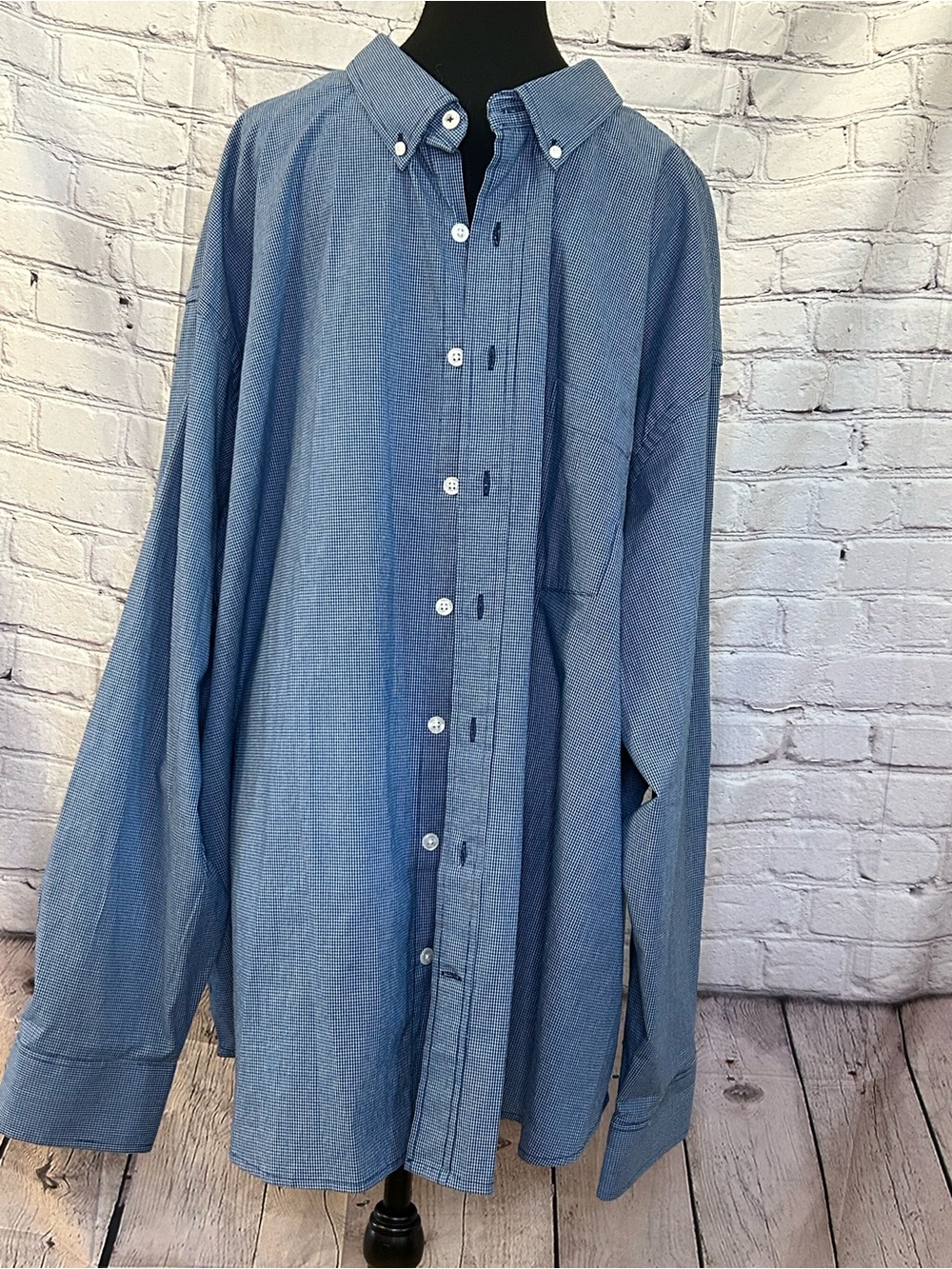 Izod Men's Blue Button-Down Micro-Check Dress Shirt